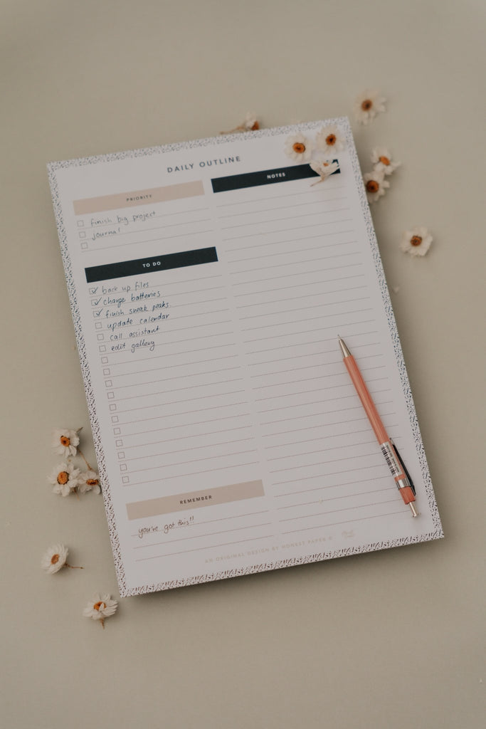Composition 'Daily Outline' A4 Notepad - Honest Paper - 32148