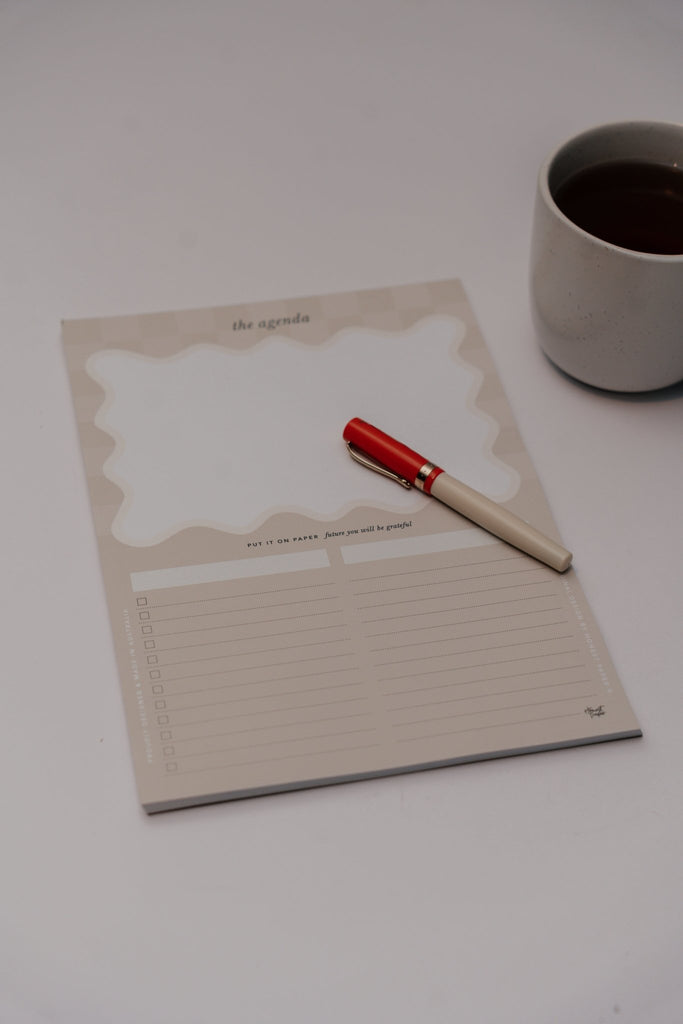 Scalloped 'Agenda' A4 Notepad - Honest Paper - 32152
